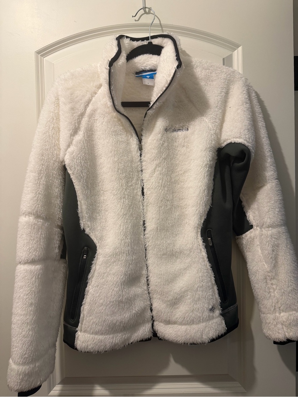 Columbia Women's White Teddy Jacket with Dark Green panels